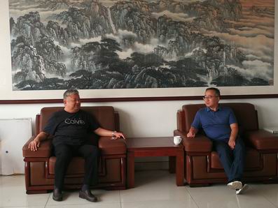 区领导慰问省劳模山东公海jcjc机床康凤明20190928.jpg 区领导慰问省劳模山东公海jcjc机床康凤明20190928.jpg